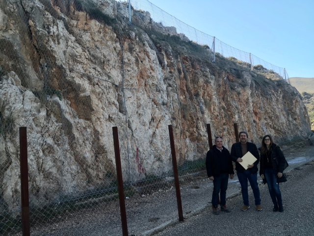 Ultima fase dei lavori di messa in sicurezza del costone roccioso sovrastante la strada di accesso allo Zingaro