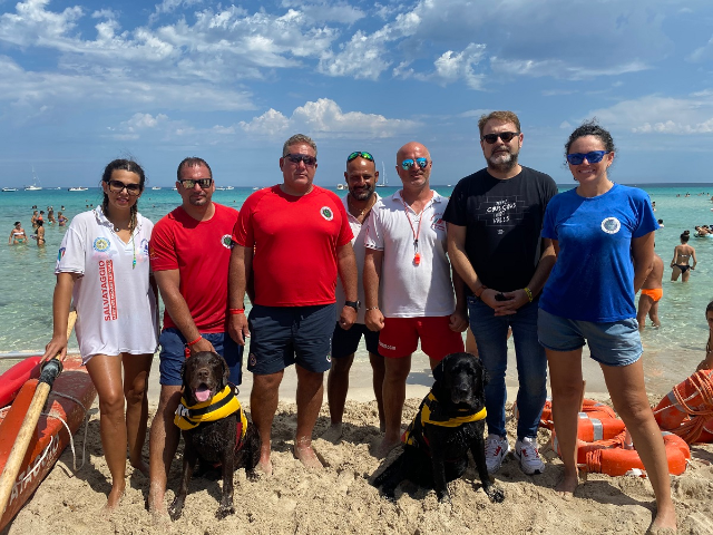 Tornano i cani di salvataggio in spiaggia